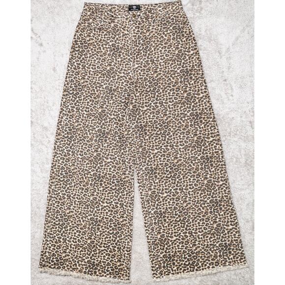 Dressed in LaLa Effortlessly Cool Wide Leg Denim in Leopard Womens Size M 32x32 - Picture 2 of 13